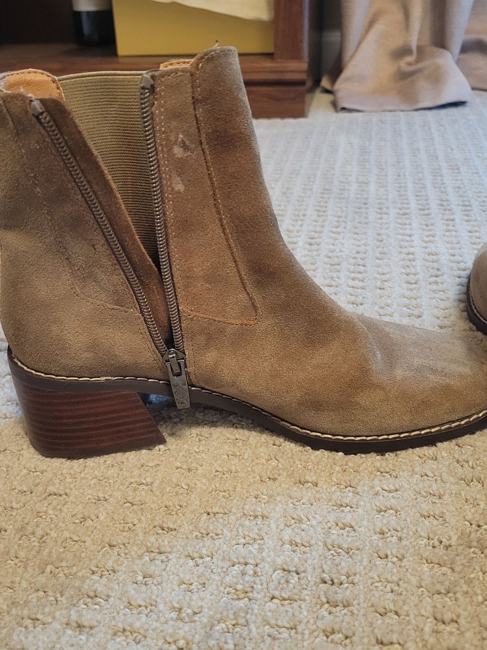 Donald J Pliner Suede Chelsea Boots - Tan - Size 7M Women's - Picture 4 of 11